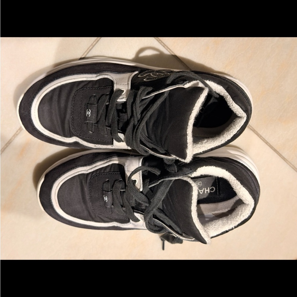 CHANEL Black and White Logo Sneakers size 37 AUTHENTIC - Picture 2 of 5